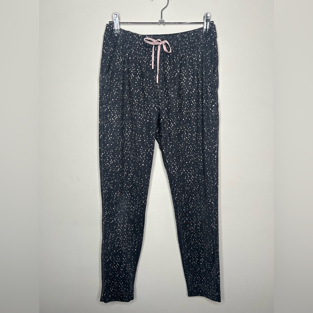 Lululemon Jet Crop (Slim) *Luxtreme Butterfly Texture Mink Berry Black Pant Sz 6 - Picture 3 of 11